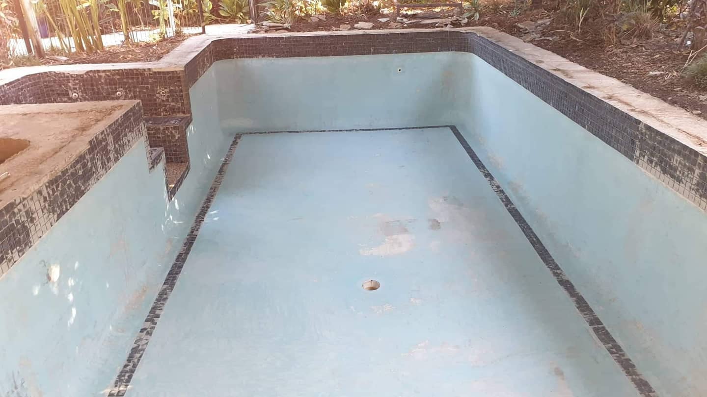 maharlika-pool-resurfacing-before